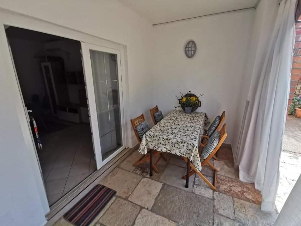 شقة App Carla Novigrad Istria المظهر الخارجي الصورة